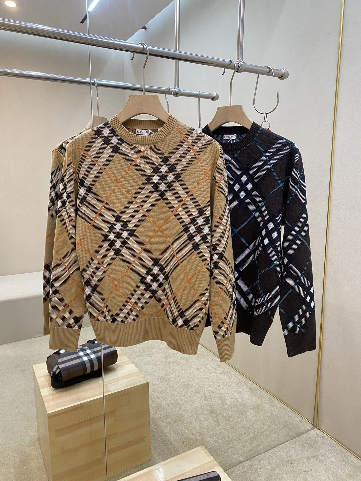 wg.luxury- 2ur25rry wool 2colour item:D-F409J1002-2